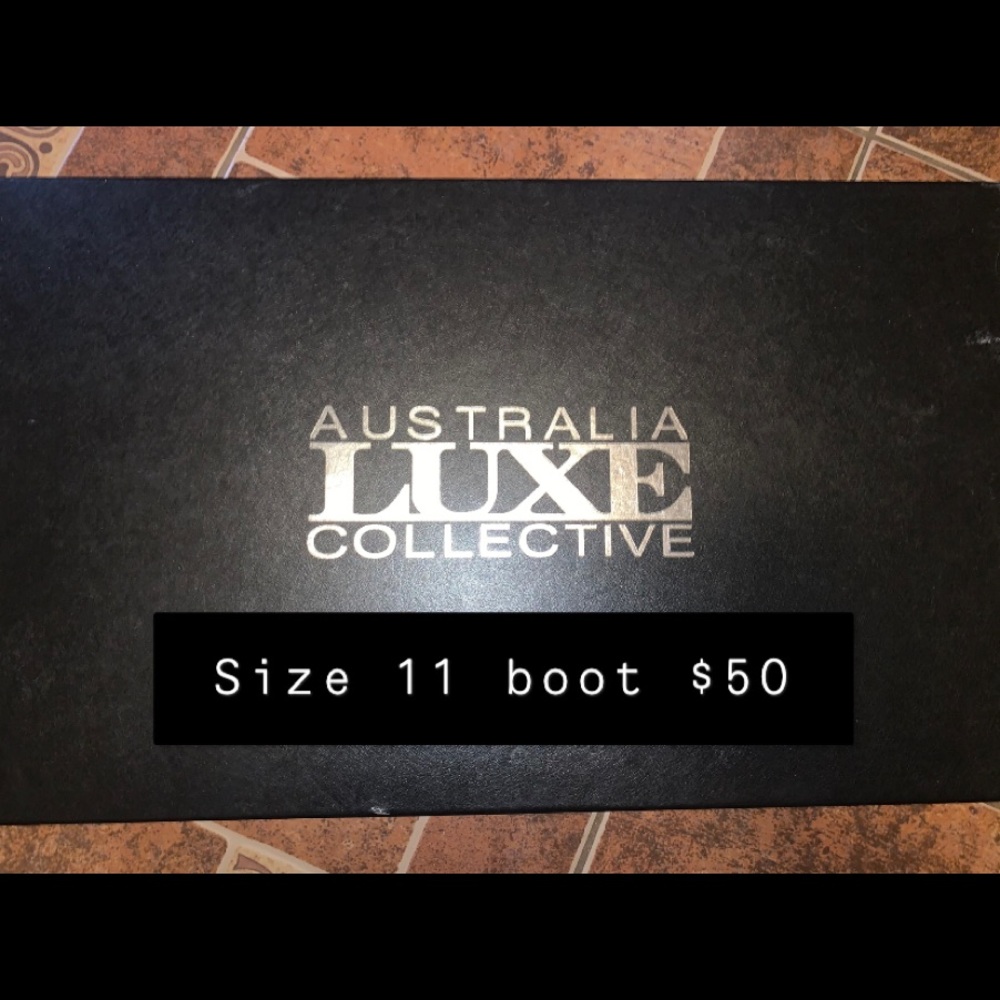 Women boots size 11